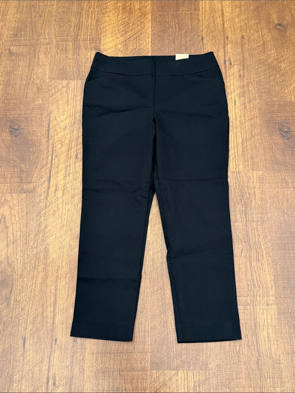 Chico's Black Ankle Crop Pants